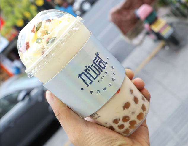 千赢国际茶饮：选择奶茶加盟品牌可以考虑从三个方面入手